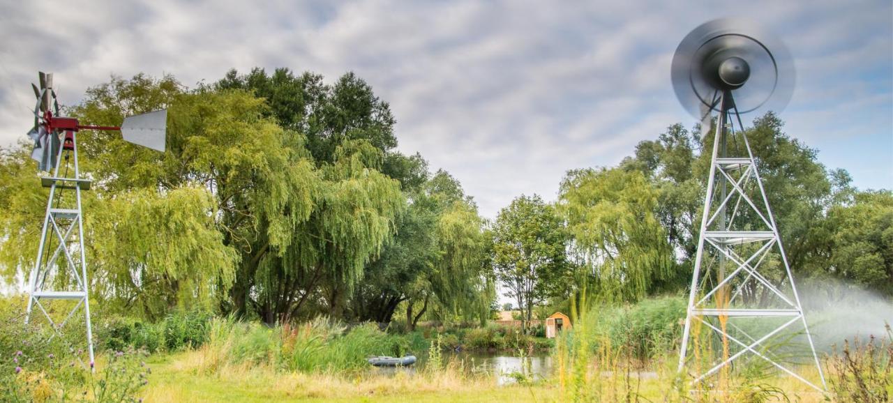 "George'S" Lakeside Wooden Tipi Ξενοδοχείο Clare Εξωτερικό φωτογραφία